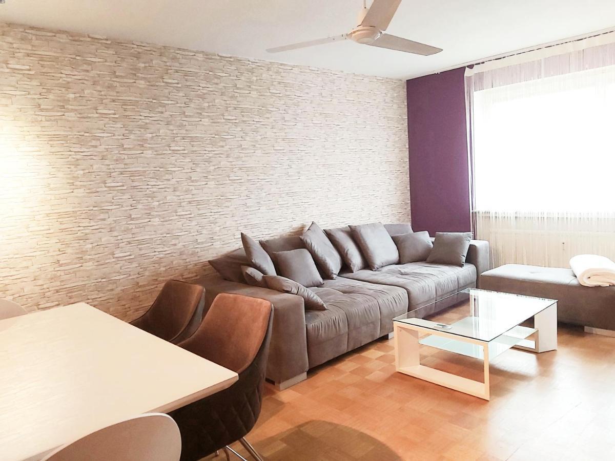 Penthouse "Marc Aurel" - Greatview, Wifi & Netflix Apartment Schweinfurt Exterior photo